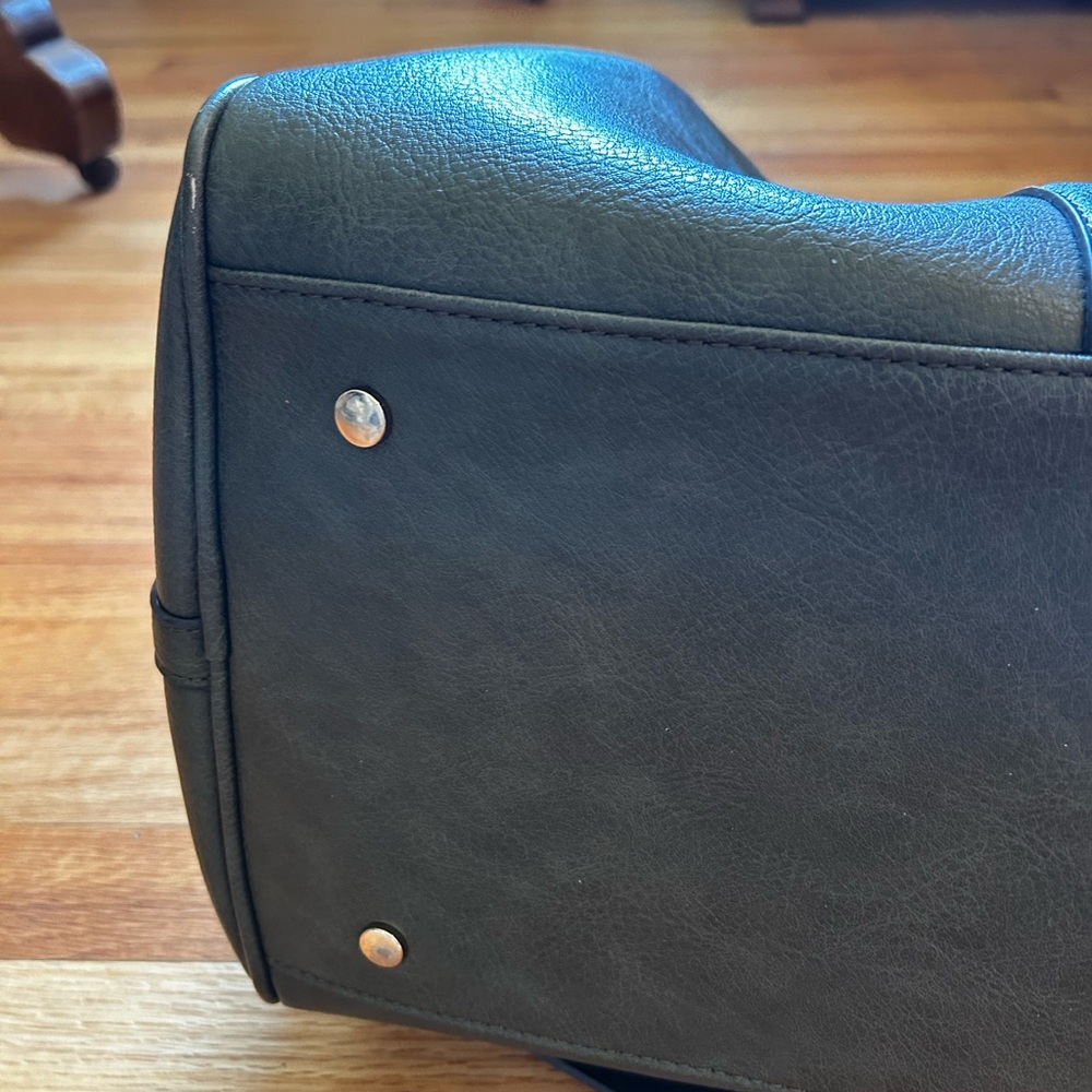Deep Green Weekender Travel Bag - Picture 8 of 10